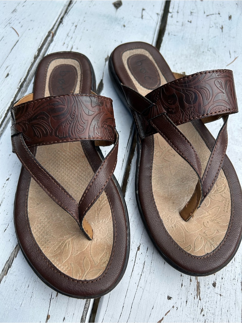 BOC Women's Brown Sandal Flip-Flops